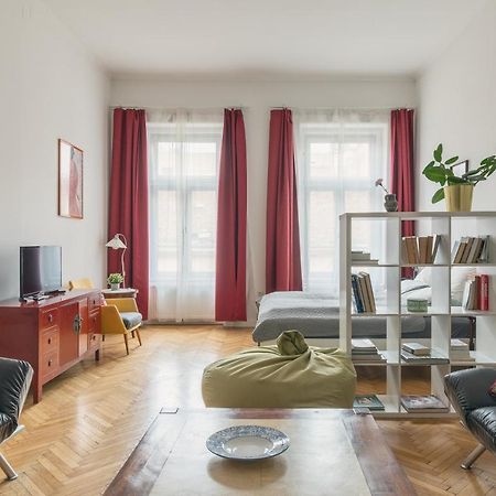 Bright & Spacious Loft With Basilica View Budapest Exteriör bild