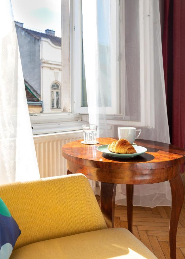 Bright & Spacious Loft With Basilica View Budapest Exteriör bild