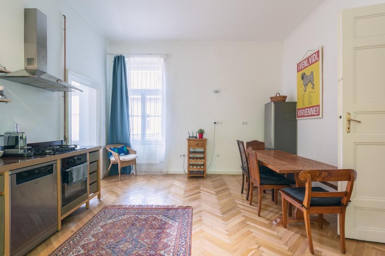 Bright & Spacious Loft With Basilica View Budapest Exteriör bild