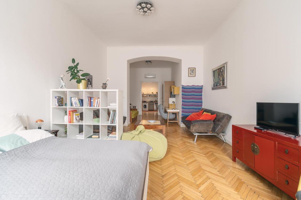 Bright & Spacious Loft With Basilica View Budapest Exteriör bild