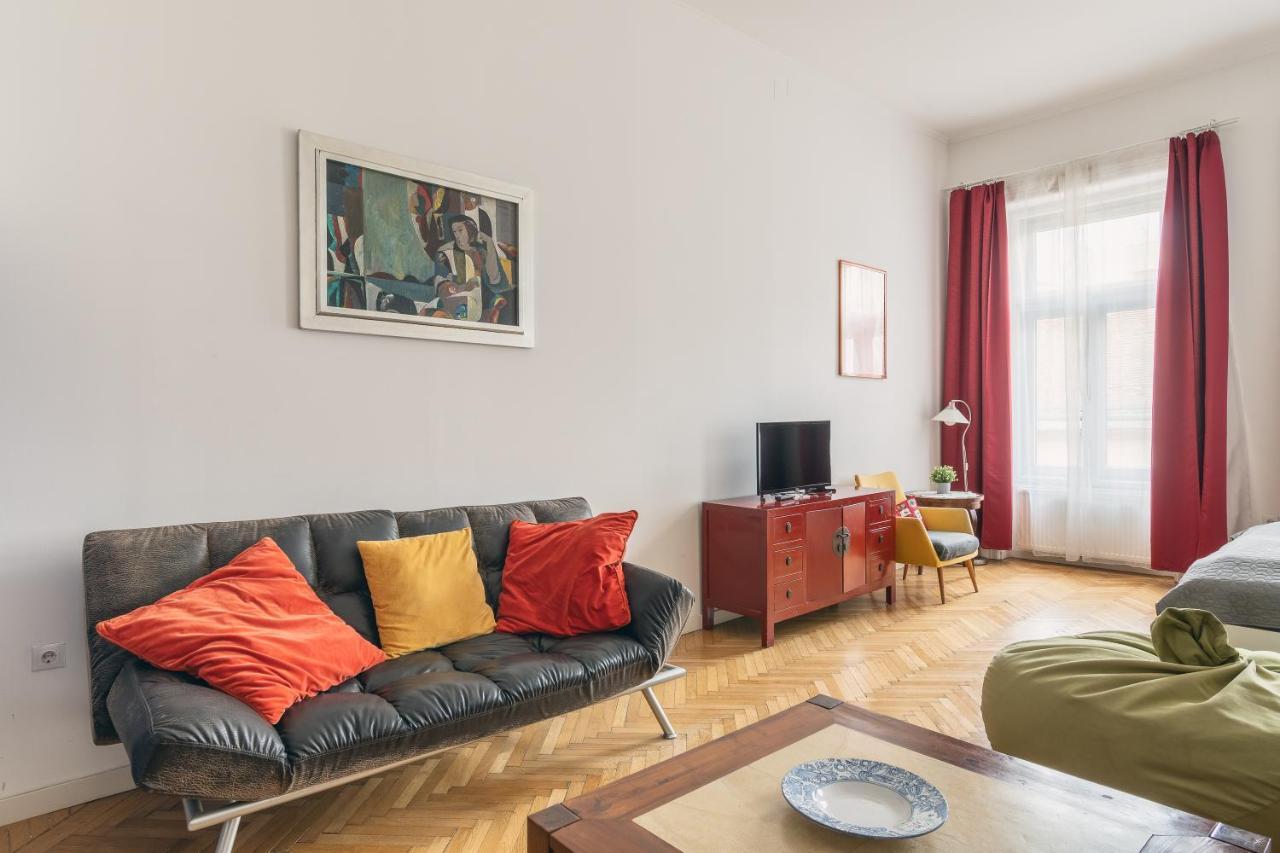 Bright & Spacious Loft With Basilica View Budapest Exteriör bild