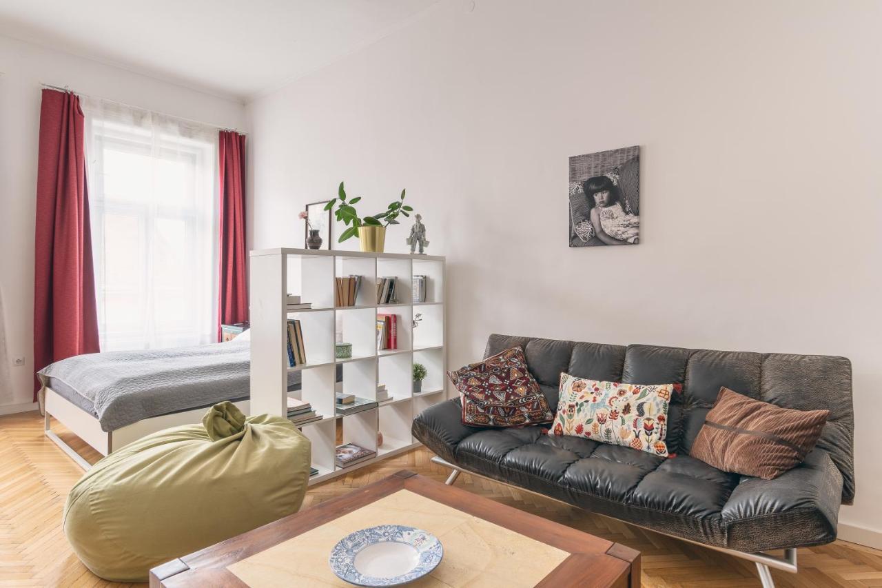 Bright & Spacious Loft With Basilica View Budapest Exteriör bild